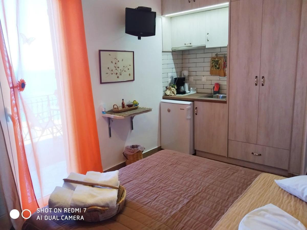 Violetta Rooms Корони Экстерьер фото