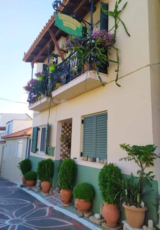 Violetta Rooms Корони Экстерьер фото
